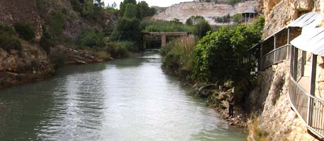 Cañón de los Almacenes, Mundo river