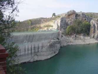 Paramento de la presa de aguas arriba