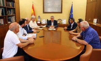 El presidente de la CHS mantiene una reunión de trabajo con las Comunidades de Regant 