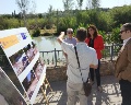 /descargas/informaciongeneral/comunicacion/noticias/img/2016-06-Junio/IMG_20170613_100704.jpg?description=El%20presidente%20de%20la%20CHS%20y%20la%20alcaldesa%20de%20Archena%2C%20en%20el%20lugar%20donde%20se%20va%20a%20instalar%20la%20escala