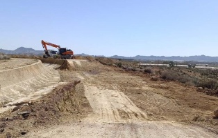 La CHS inicia la obra de emergencia para reconstruir el canal del postravase colapsad 