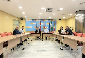 El presidente de la Confederación Hidrográfica del Segura mantiene una reunión de tra 
